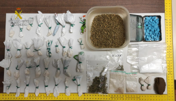 La Guardia Civil detiene a dos individuos por tráfico de drogas en una estación de servicio de la A-2 en Torremocha del Campo