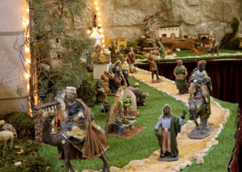 Un nuevo Belén artesanal para Pareja