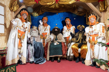 Los Reyes Magos visitan Azuqueca 