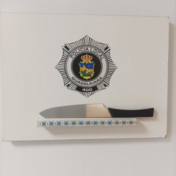 Detenido por amenazar e intentar agredir a un conocido con un cuchillo de grandes dimensiones en plena calle