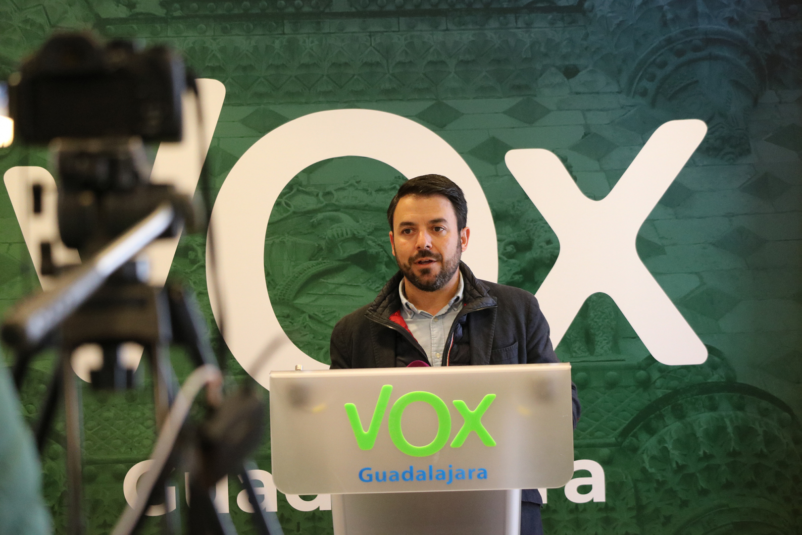 Iván Sánchez, presidente de Vox Guadalajara, durante la rueda de prensa//Imagen: Vox Guadalajara.