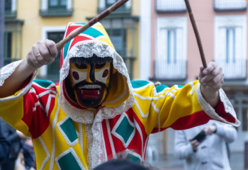La concejalía de Turismo organiza un taller familiar de ‘¡marionetas de botarga o diablo!’ 