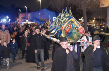 El Entierro de la Sardina cerró la celebración del Carnaval de Azuqueca 