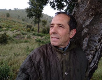 "La comparación con Miguel Delibes me parece excesiva y me causa sonrojo"