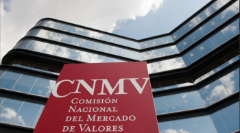 La CNMV se acostumbra a echar balones cuando se le exige transparencia 