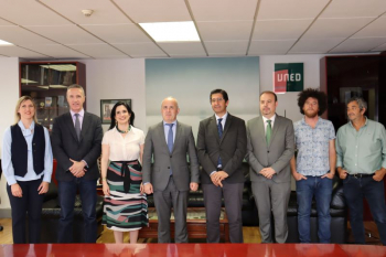 Castilla-La Mancha trabaja con la UNED para desarrollar proyectos de investigación y divulgación sobre memoria democrática 