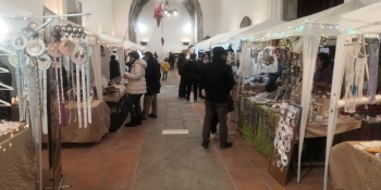 Molina de Aragón quiere llenar los árboles de Navidad con productos artesanos y del comercio local