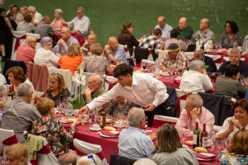 Trillo rinde homenaje a sus mayores con una multitudinaria jornada festiva