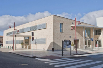 LOS VECINOS DENUNCIAN. Sin medicación por demora en la cita en el Centro de Salud La Campiña