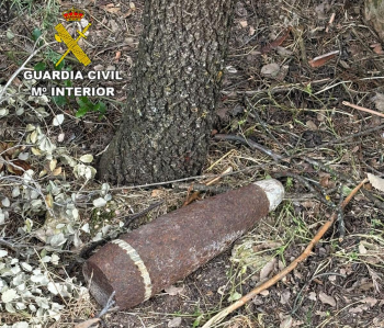 La Guardia Civil detona un proyectil de artillería de la Guerra Civil localizado en Hontoba con la carga intacta