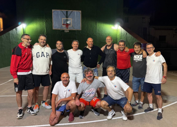 Homenaje en Castilblanco de Henares al pívot pinillero Ángel Bravo