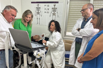 El centro de salud de Horche estrena uno de los 129 ecógrafos portátiles adquiridos para mejorar la capacidad resolutiva de la Atención Primaria de CLM