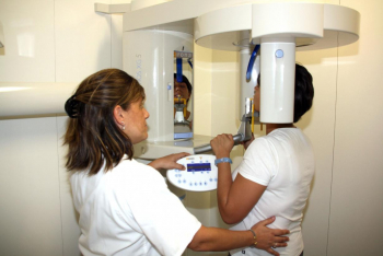 El Hospital Universitario y el centro de especialidades de Azuqueca contarán con un nuevo equipo de ortopantomografía