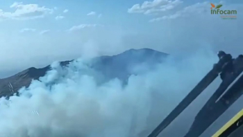Se reactiva el incendio de Cantalojas que había quedado controlado en la tarde del domingo