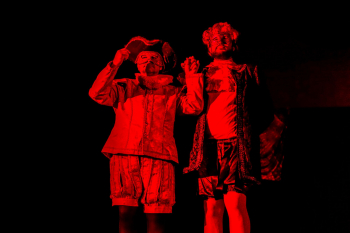 TresTristresTrigres Teatro comienzan su gira de verano 2024 con 'Las Más-Caras'