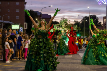 La 'Madre Tierra', protagonista del desfile inaugural de las Ferias y Fiestas