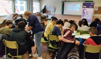 Los alumnos del IES Alejo Vera de Marchamalo aprenden a cultivar la igualdad con un taller de Fademur