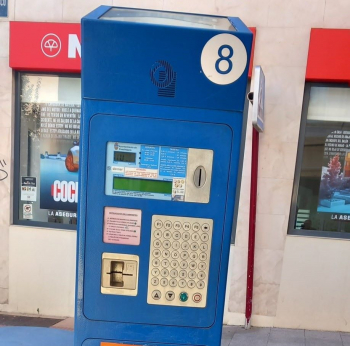 LOS VECINOS DENUNCIAN. Parquímetros inservibles. Multa al canto